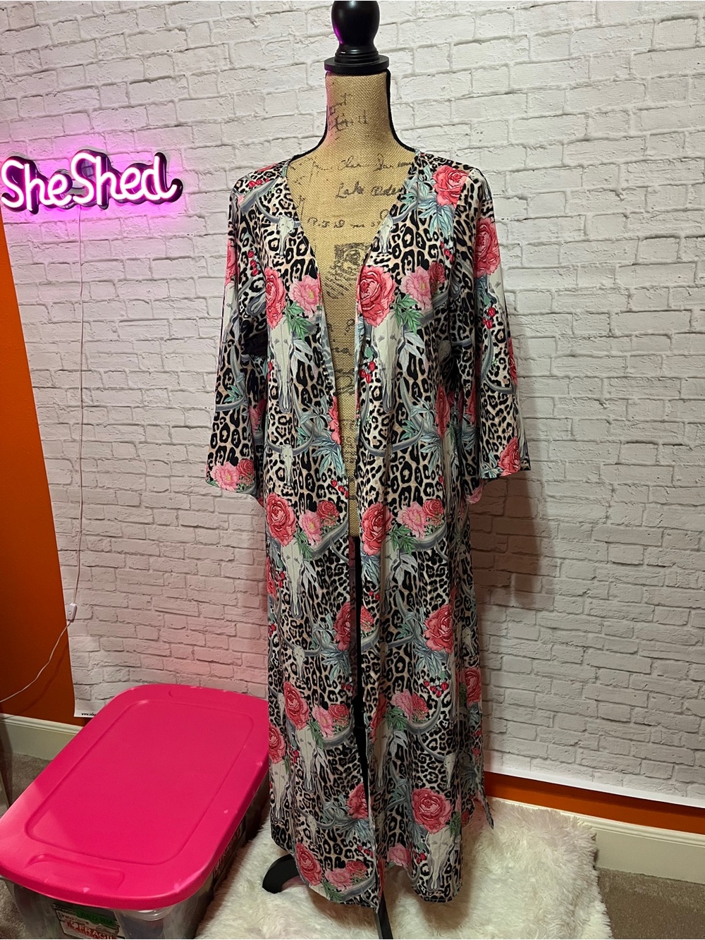 Fashion Bug Pink and Teal Floral Leopard Kimono Size large